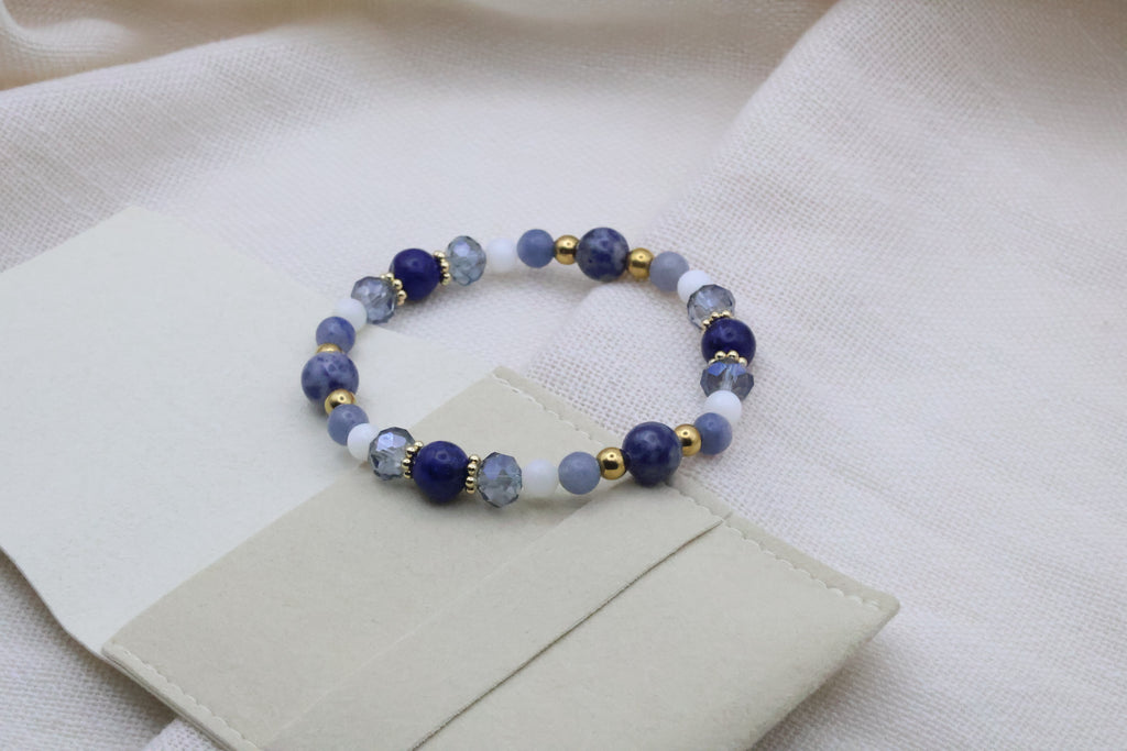 "Unshaken" - Bracelet
