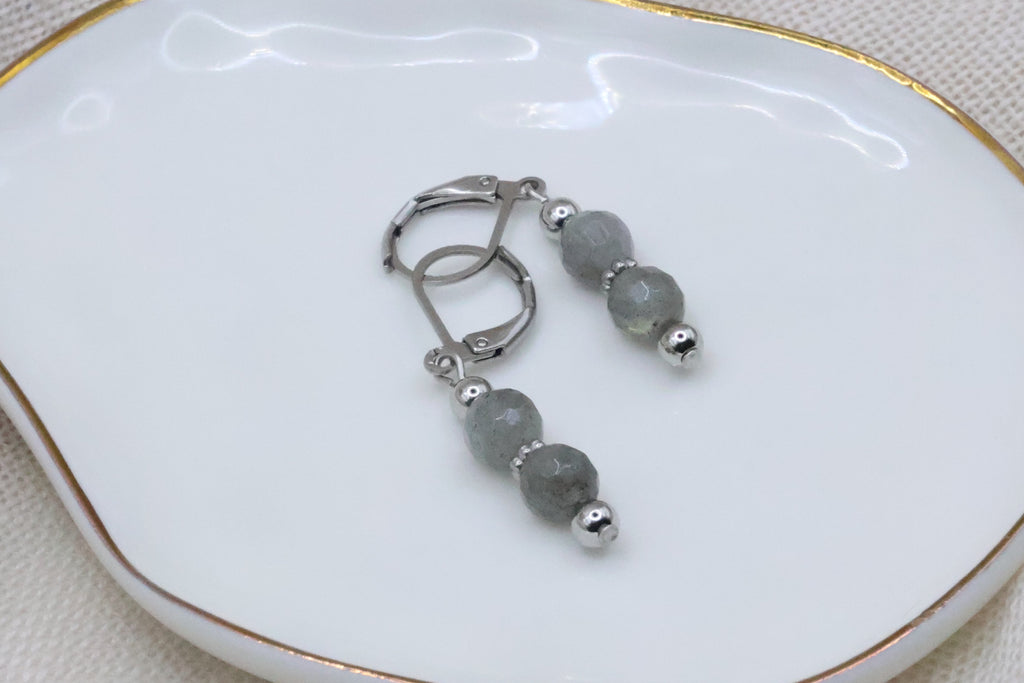 Earrings - Gracious Grey